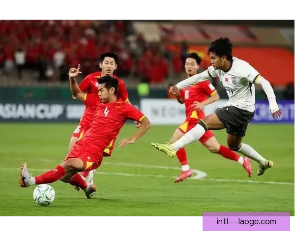 上海申花勇夺2024赛季足协杯冠军再创辉煌历史瞬间 上海申花勇夺2024赛季足协杯冠军再创辉煌历史瞬间